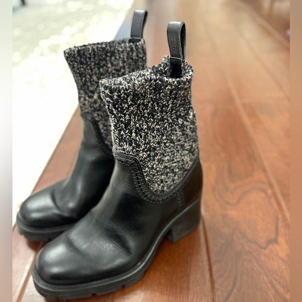Chloe 8.5 sock boots